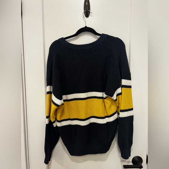 TNA varsity sweater - Picture 3 of 3